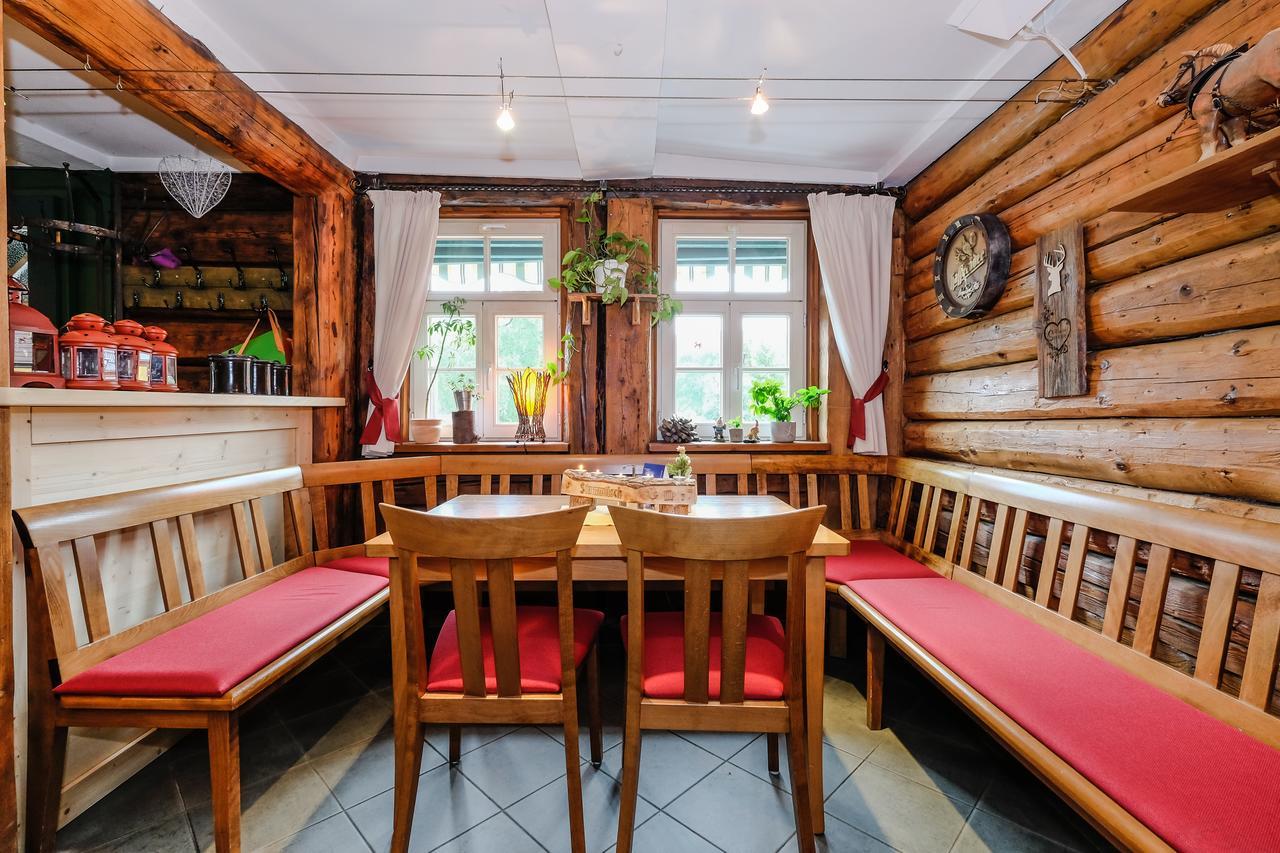 Hotel Garni Und Gaststaette Zum Holzfaeller Schierke Buitenkant foto